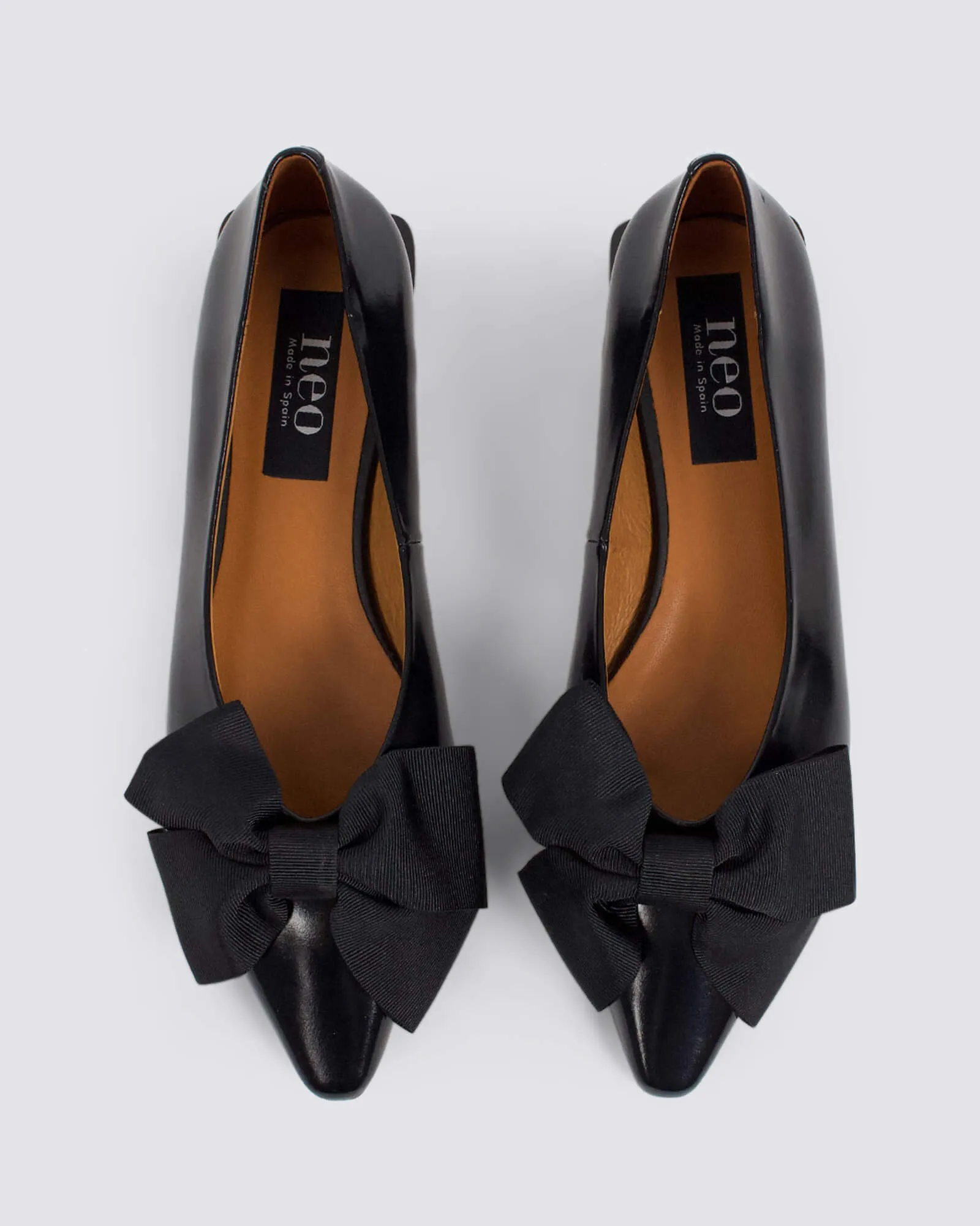 AG-24631 FLATS BLACK LEATHER