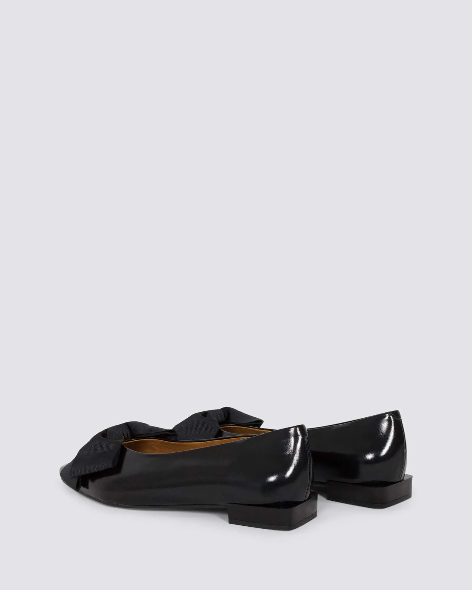 AG-24631 FLATS BLACK LEATHER