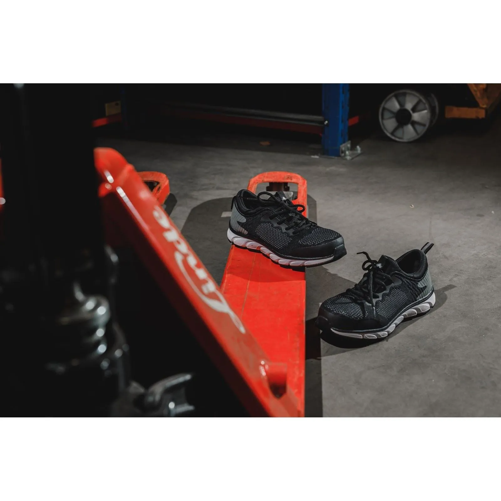 Amblers Safety Men's AS718 Safety Trainer in Black
