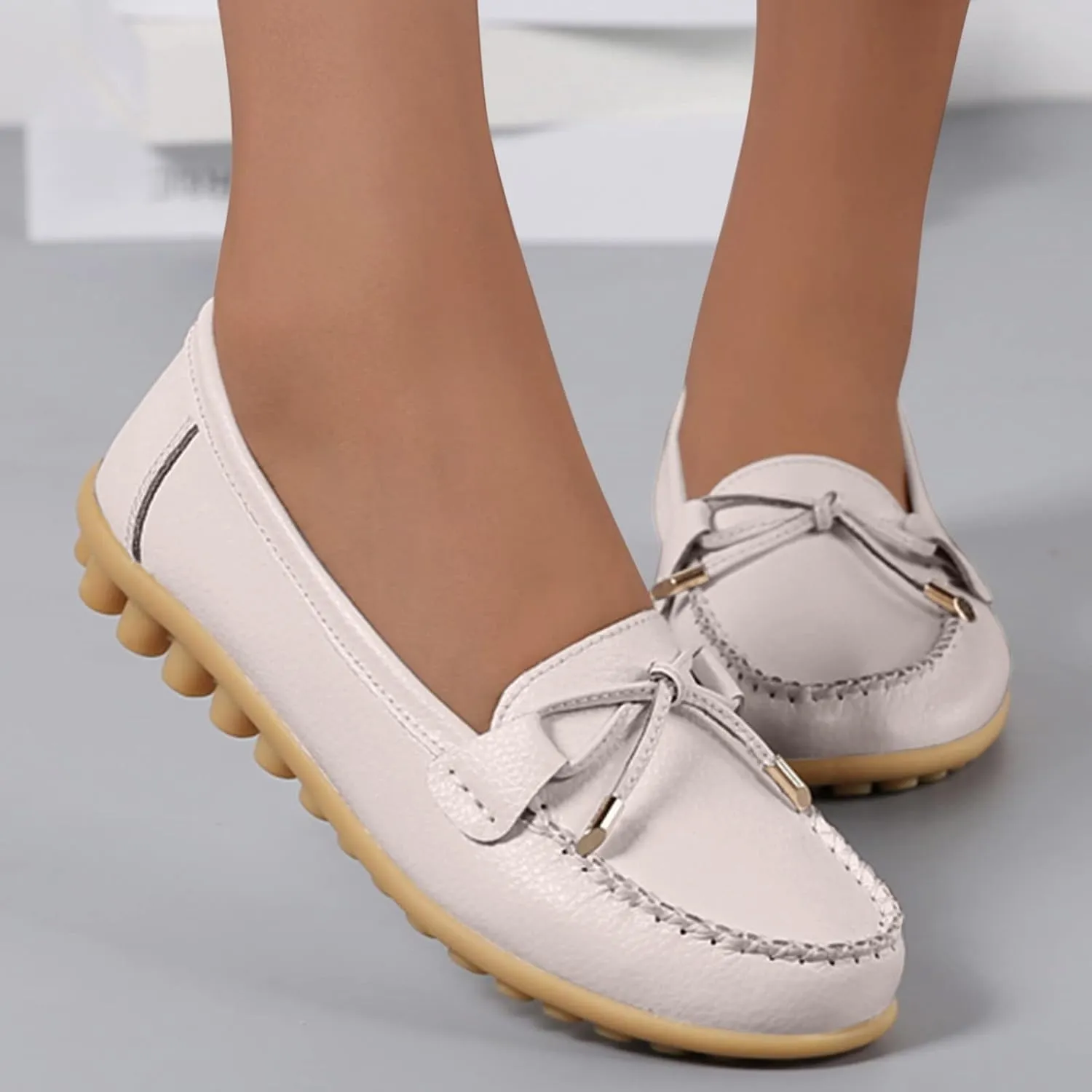 AMDBEL Flats Shoes Women Dressy Comfortable Women's Leather Slip On Loafers Casual Round Toe Moccasins Wild Driving Boat Flat
