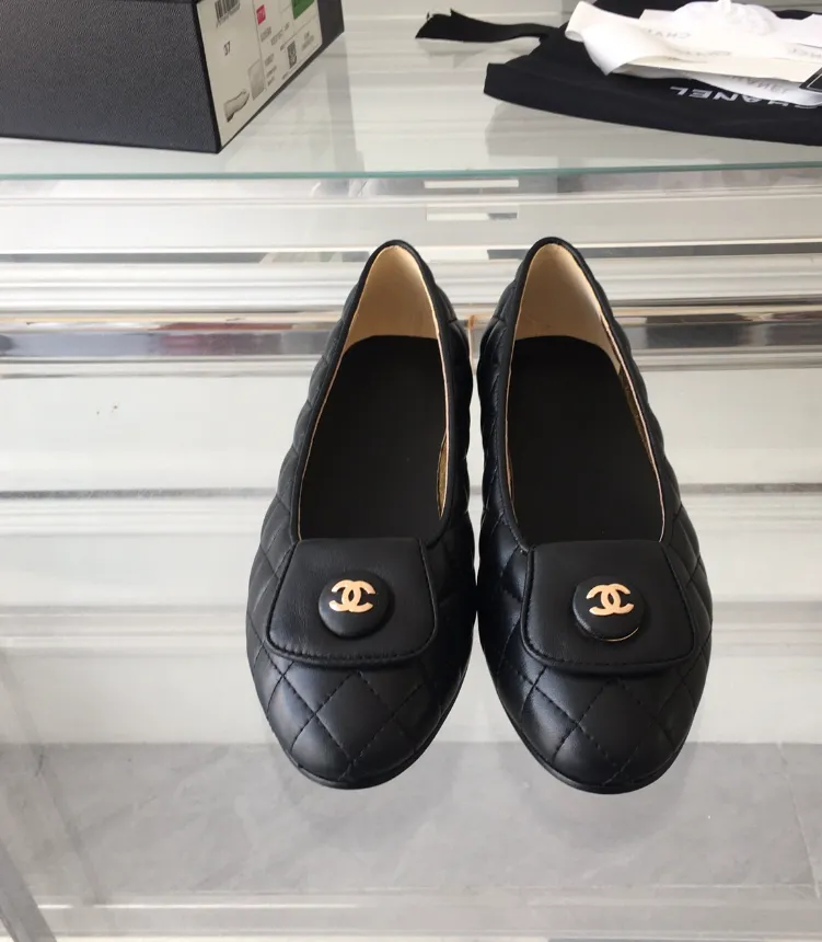 ballet flat black quilted gold cc lock