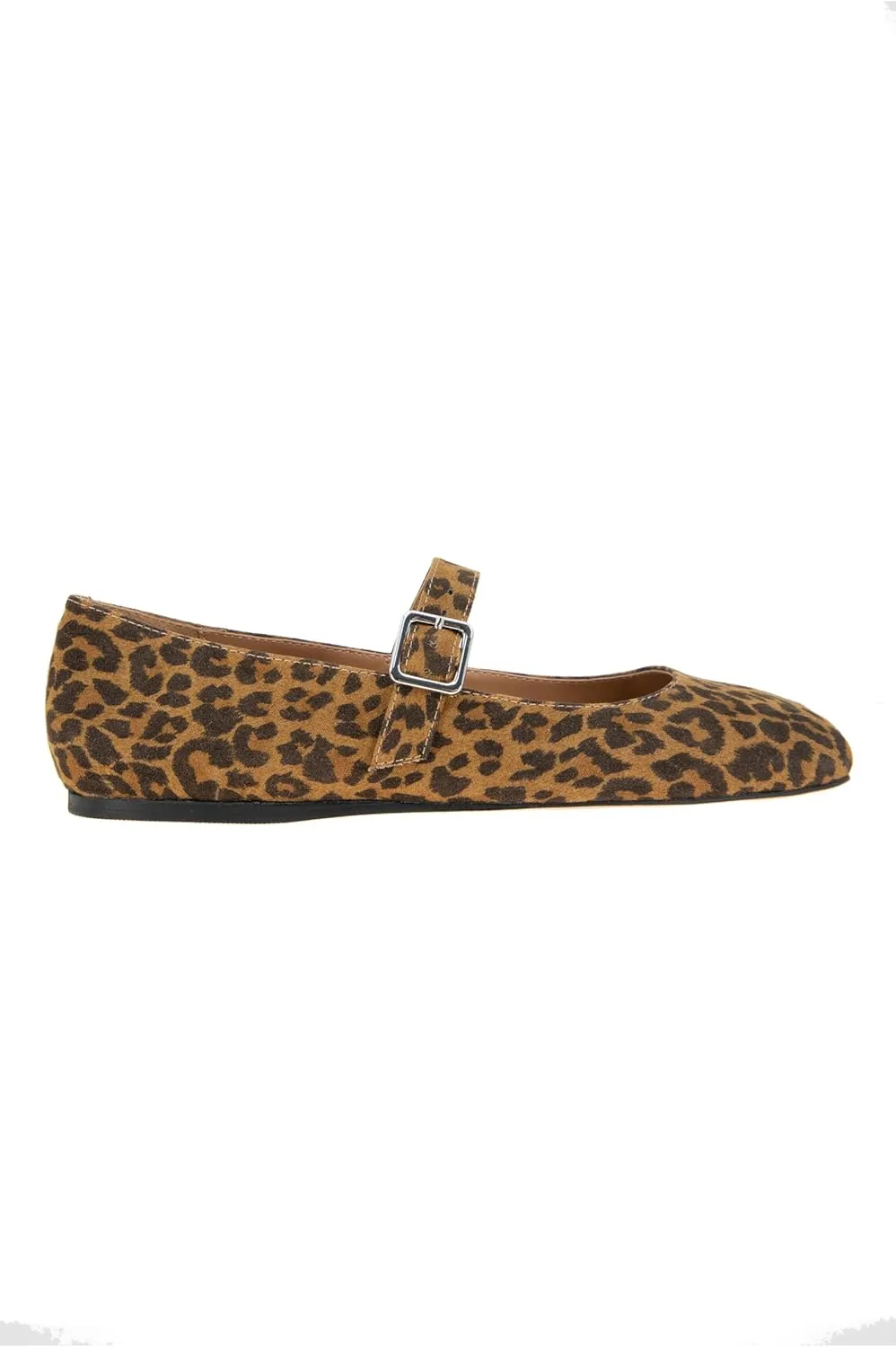 BCBGeneration Women's Harpin Ballet Flat