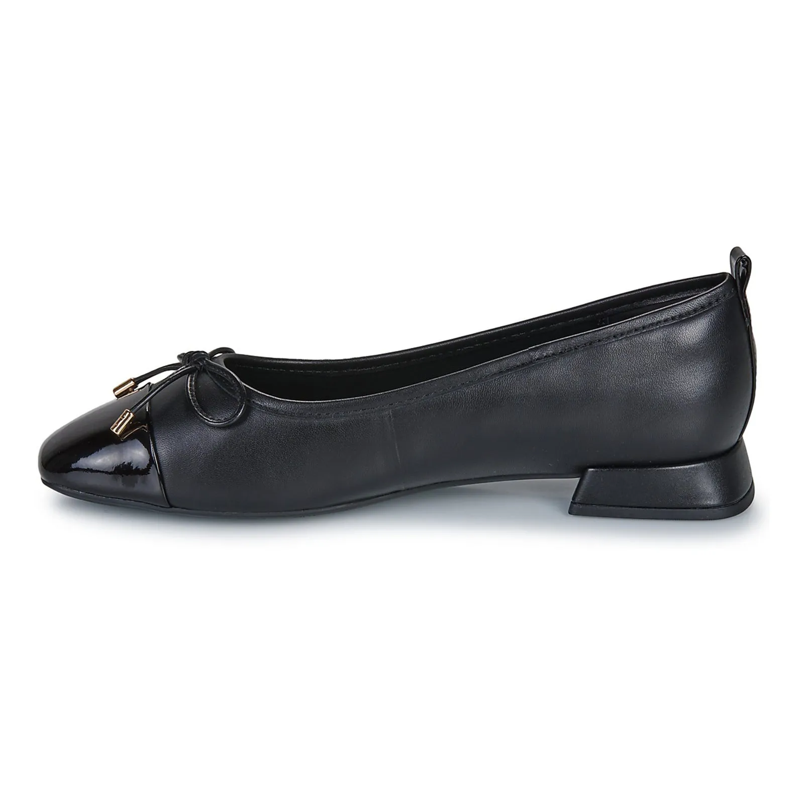 Clarks Ubree15 Poppy Leather Women's Slip On Shoes