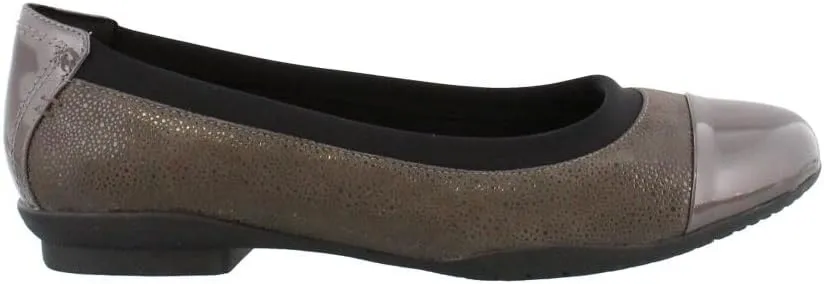 Clarks Women's Neenah Garden Ballet Flat