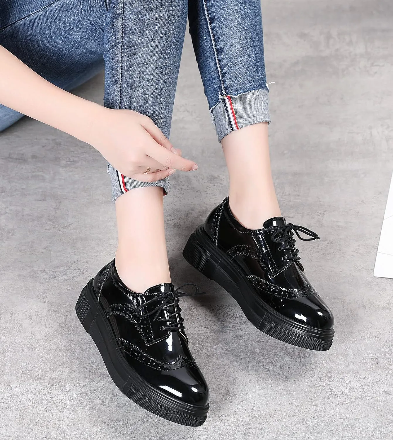 DADAWEN Women's Platform Lace-Up Comfort Wingtips Square Toe Oxford Shoes Brogues