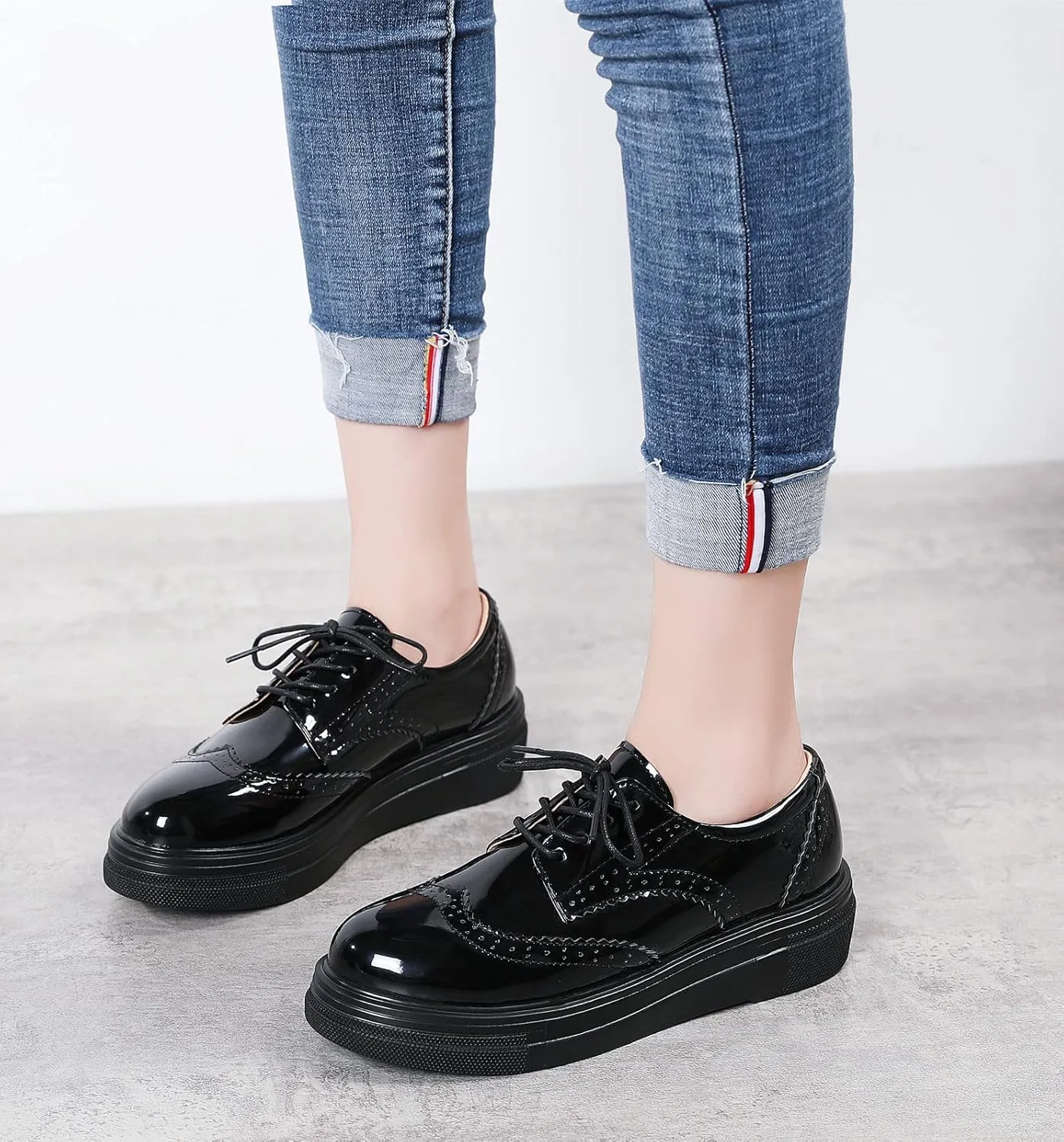 DADAWEN Women's Platform Lace-Up Comfort Wingtips Square Toe Oxford Shoes Brogues
