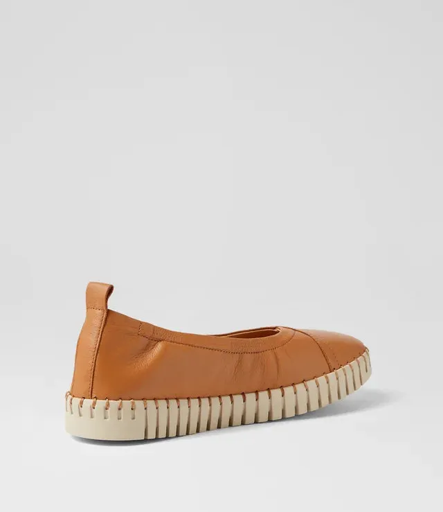 Django & Juliette 'Heaton'  - Dark Tan Almond Sole