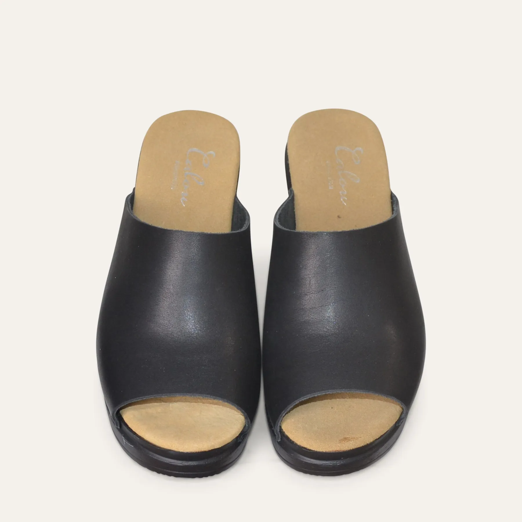 Frida Black, black base