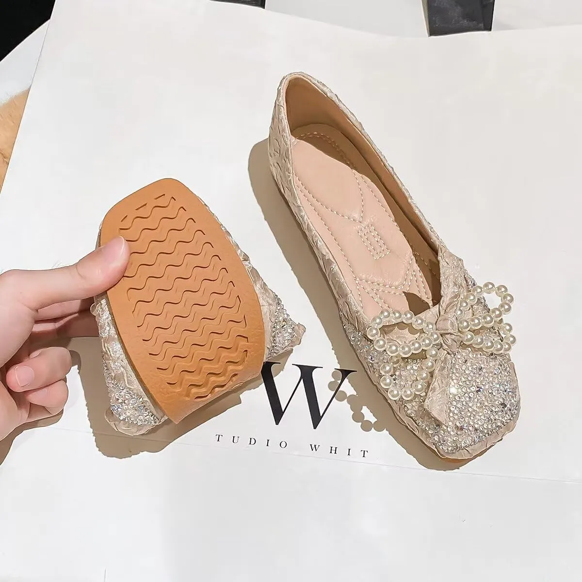 Hee grand Women Crystals Bowknot Ballet Flats Square Toe Slip On Flat Shoes Fashion Rhinestones Dress Shoes
