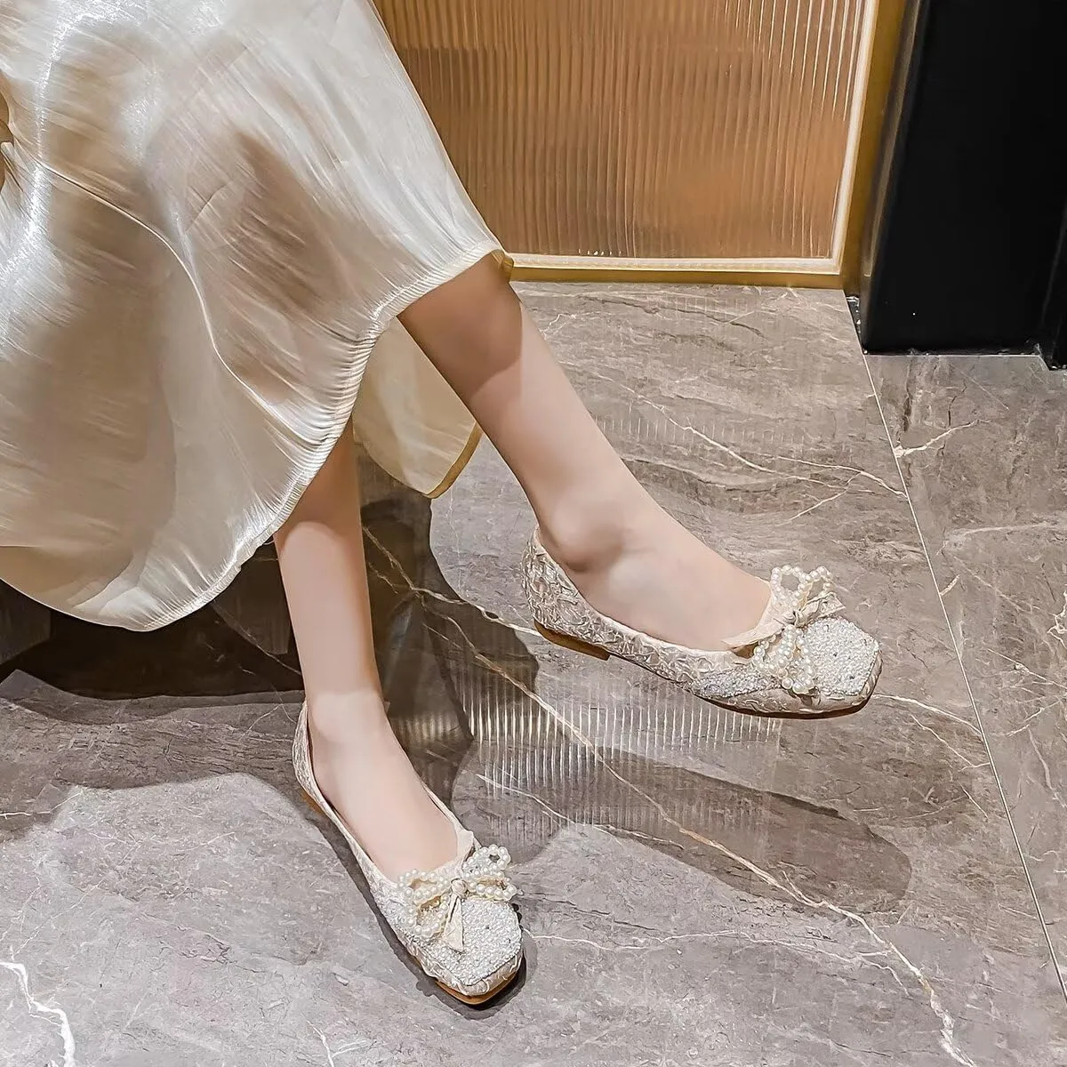 Hee grand Women Crystals Bowknot Ballet Flats Square Toe Slip On Flat Shoes Fashion Rhinestones Dress Shoes