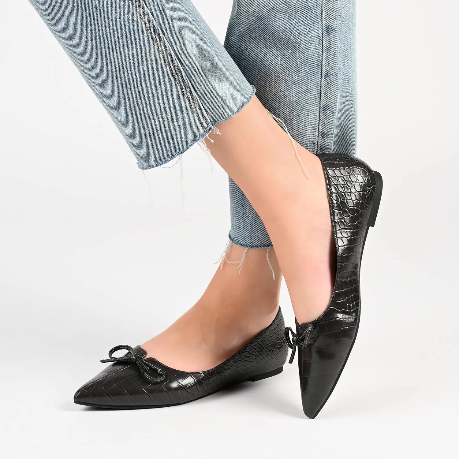 Journee Collection Women's Devalyn Flat Ballet