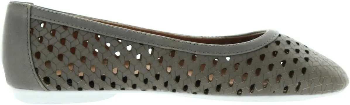 Kenneth Cole New York Women's Eugene Travel Ballet Woven Flat
