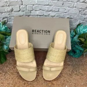 Kenneth Cole Reaction Women's Late Raffia Thong Mule