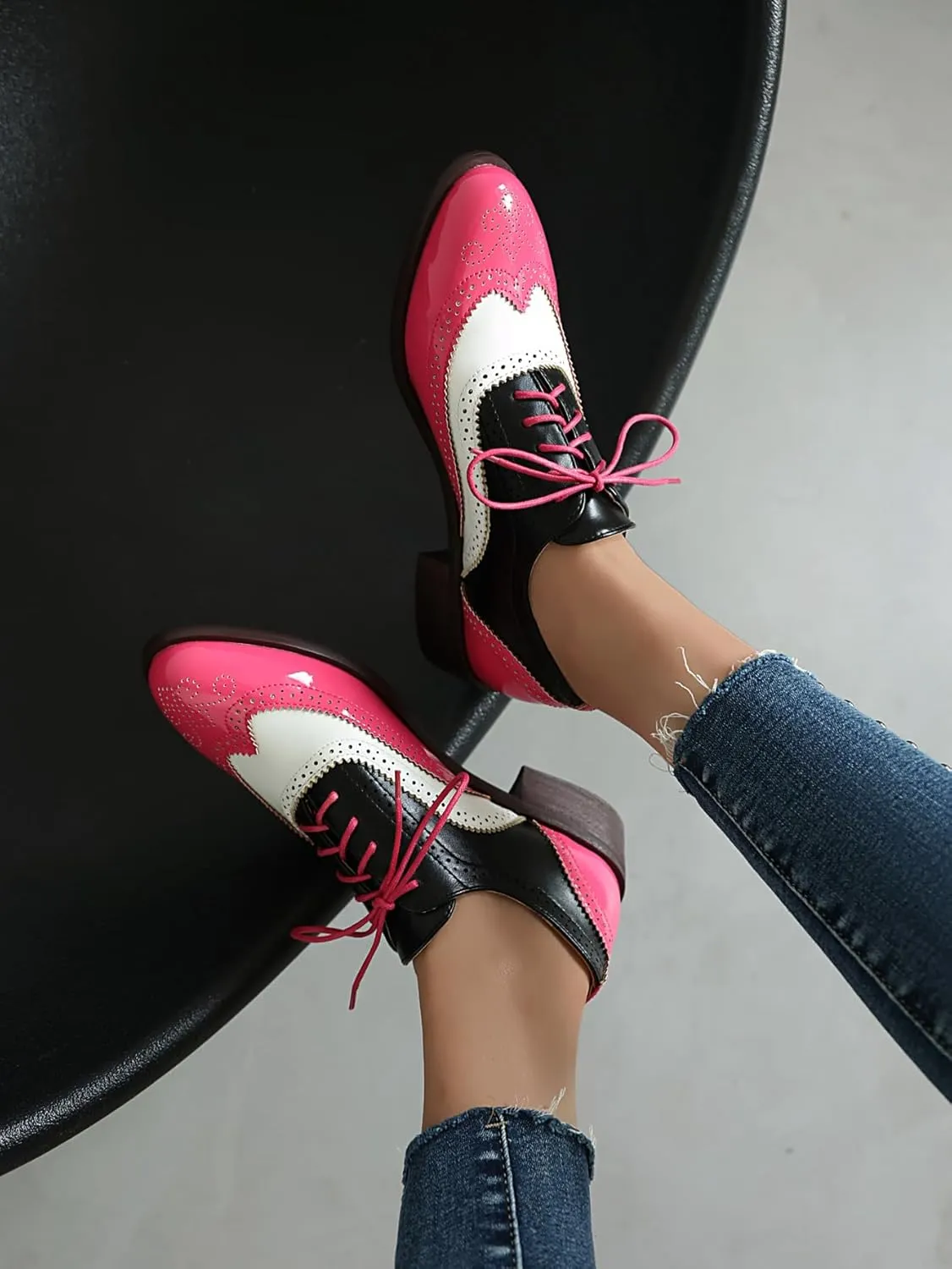 Lace-up Wingtips Oxford Shoes for Women Cutout Brogues Saddle Shoes