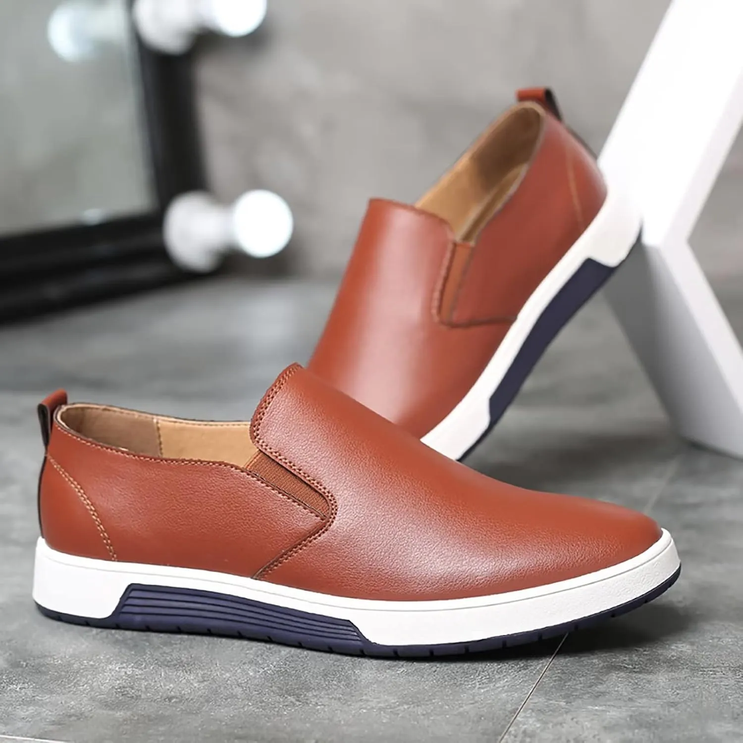 Men's Casual Oxford Shoes Lace-up Dress Shoes Comfortable Fashion Sneakers