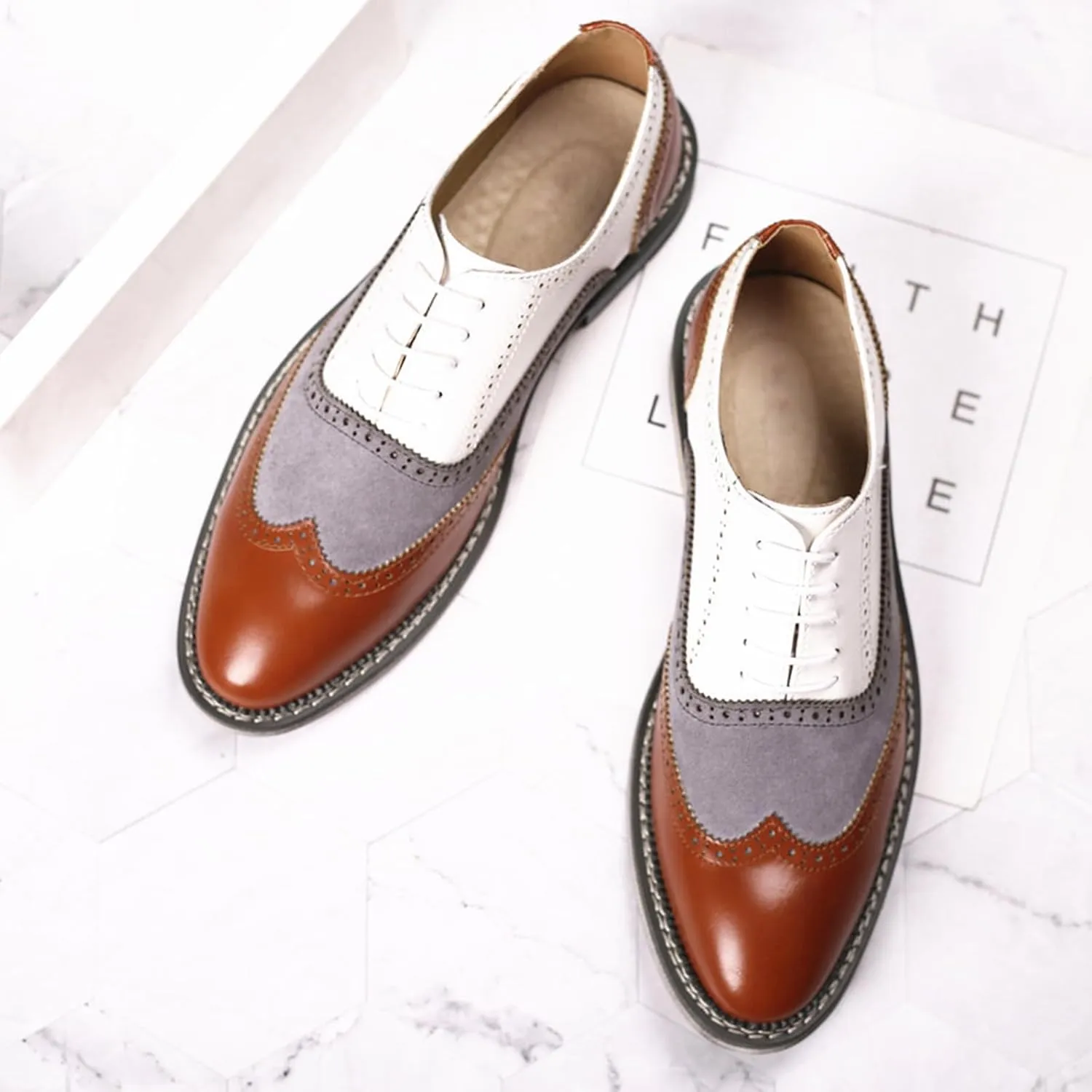 Men's Leather lace-up Brogues Dress Oxford Shoes Classic Wingtip Two Tone Derby Gatsby Prom Shoes Fashion Round Toe Business Formal Leather Shoes