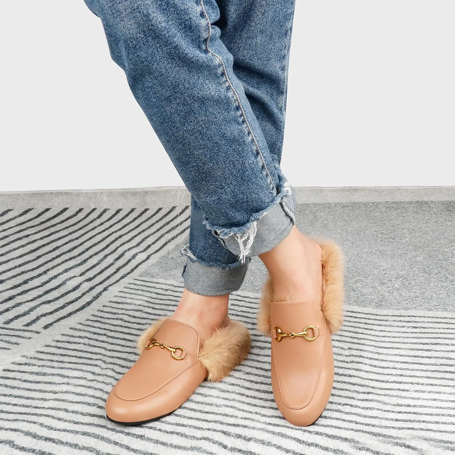 Mules for Women, Round Toe Backless Slip On Mule Flats Loafers Backless Faux Fur Slides Mules Shoes