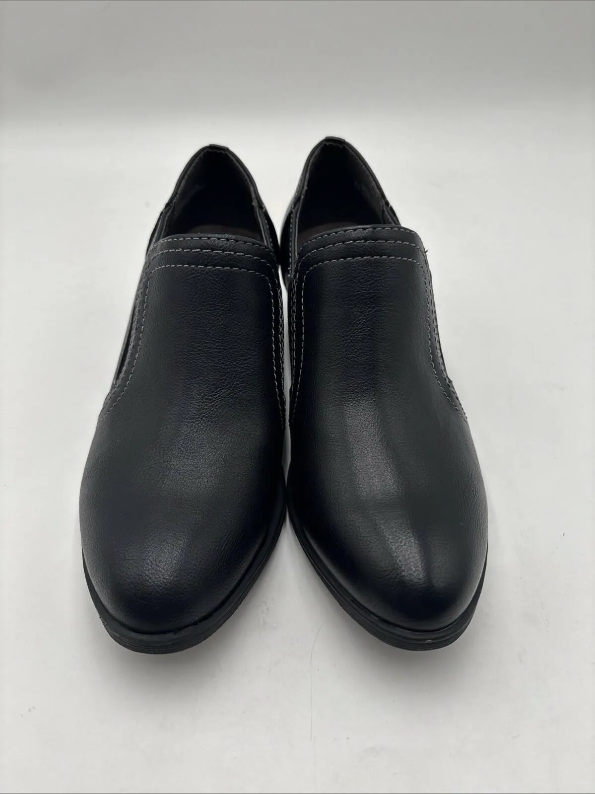 NWOB Women’s Eurosoft Augusta Heeled Loafers Black Size 6M/37