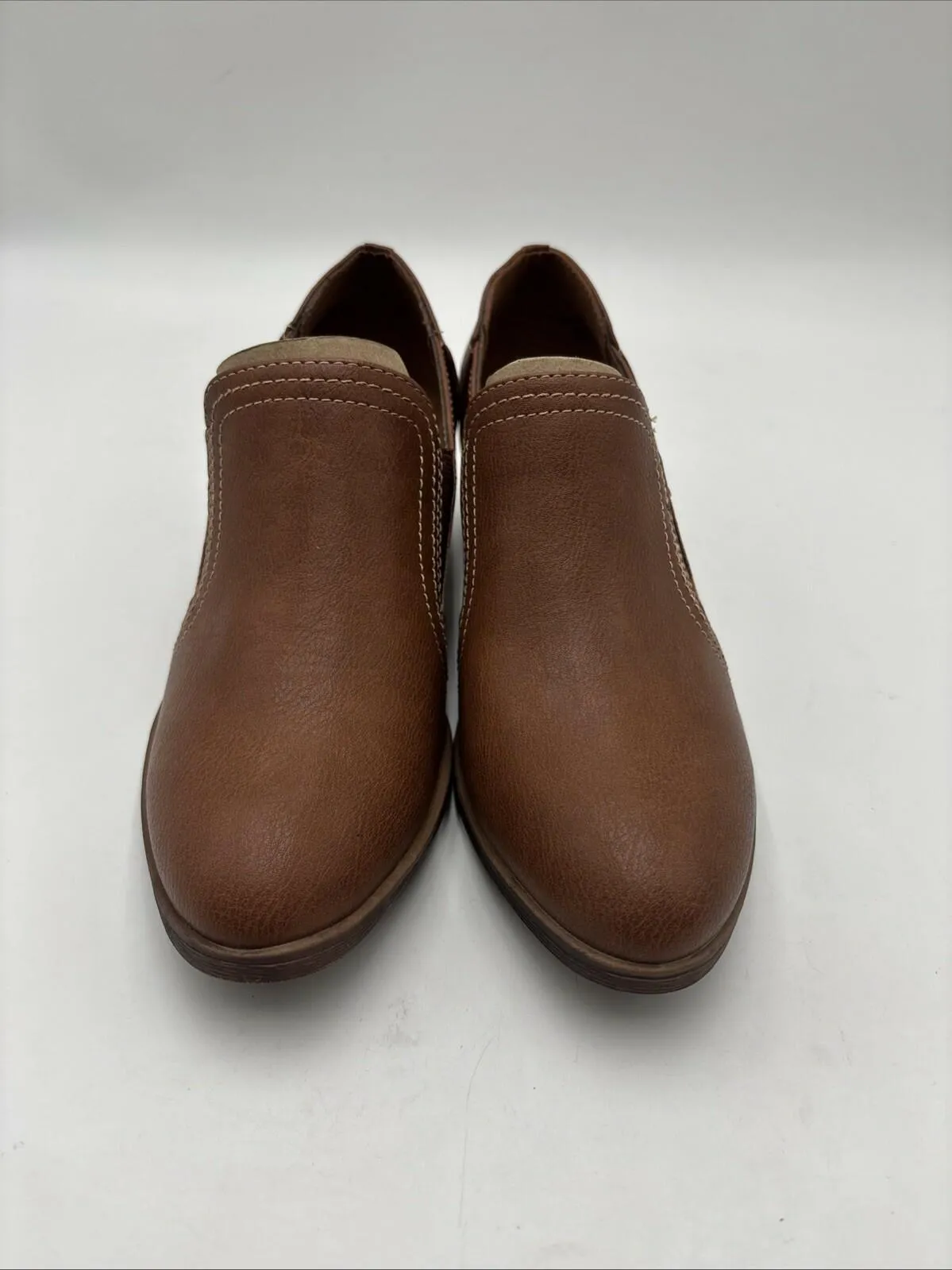 NWOB Women’s Eurosoft Augusta Heeled Loafers Tan Size 7.5M/38.5