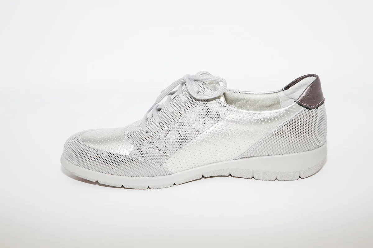 SUAVE - FLAT LACED CASUAL SHOE - SILVER MULTI