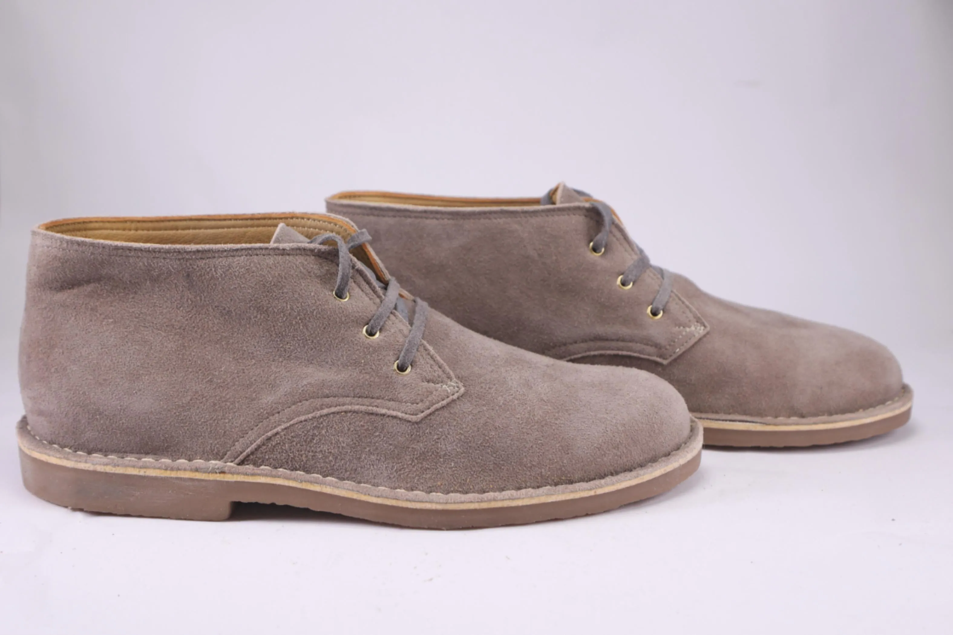 Suede Chukka Boots – Classic Style & Comfort