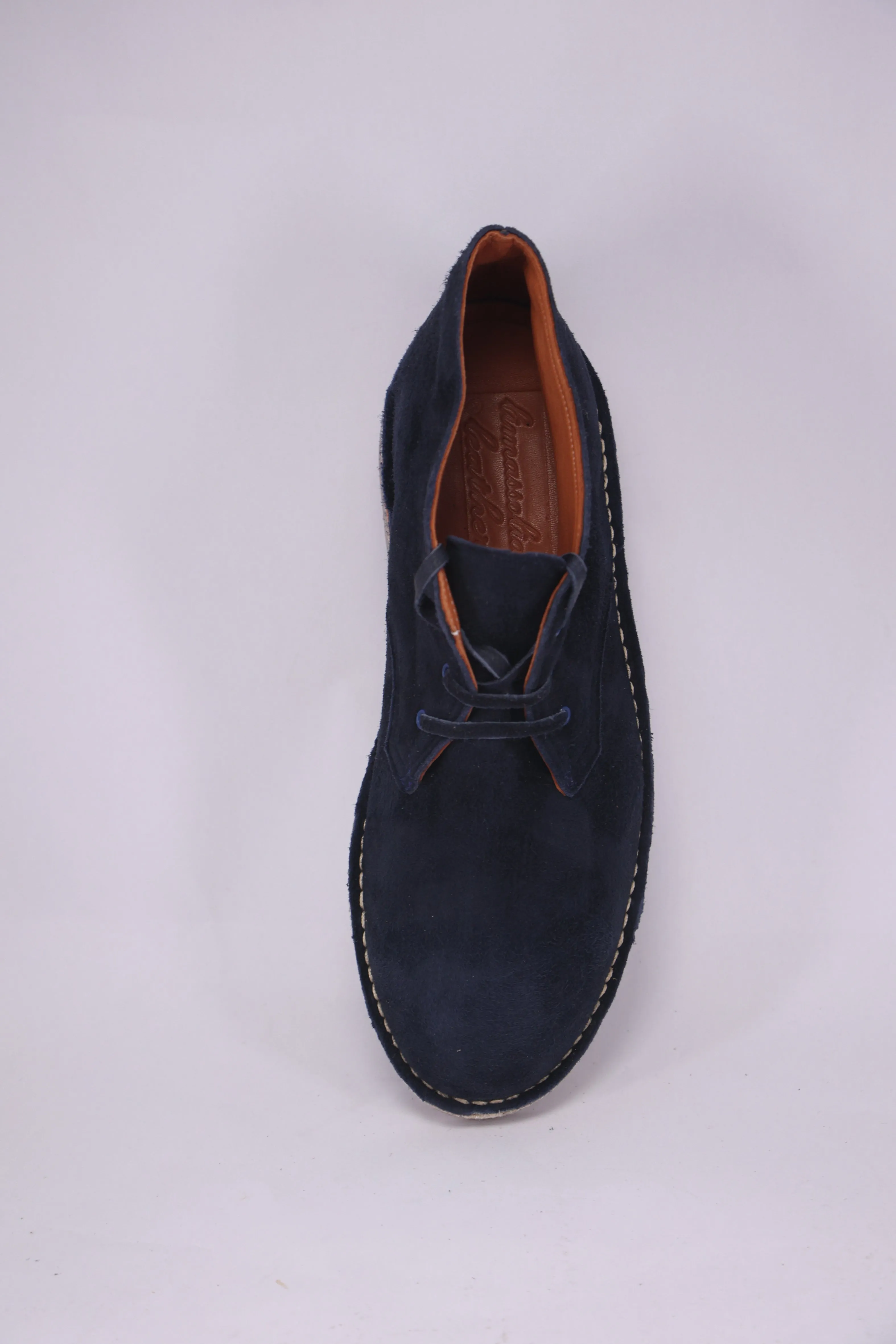 Suede Chukka Boots – Classic Style & Comfort