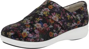 TRAQ by Alegria Qin Womens Smart Walking Shoe