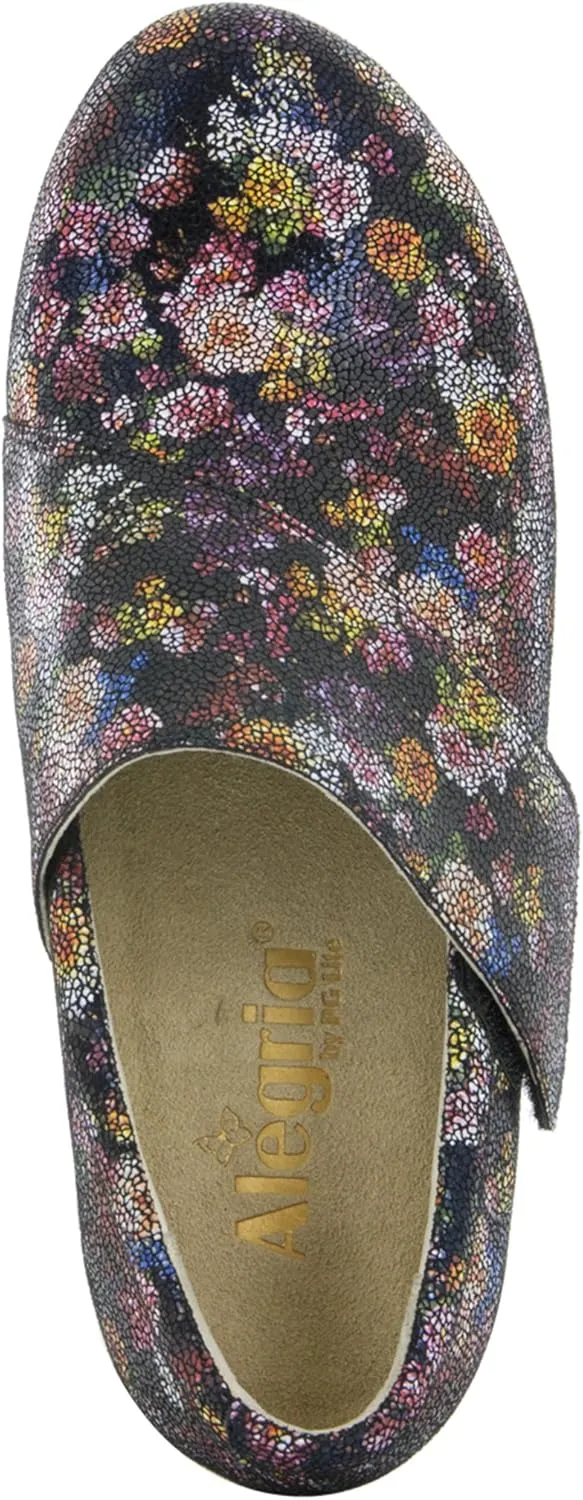 TRAQ by Alegria Qin Womens Smart Walking Shoe