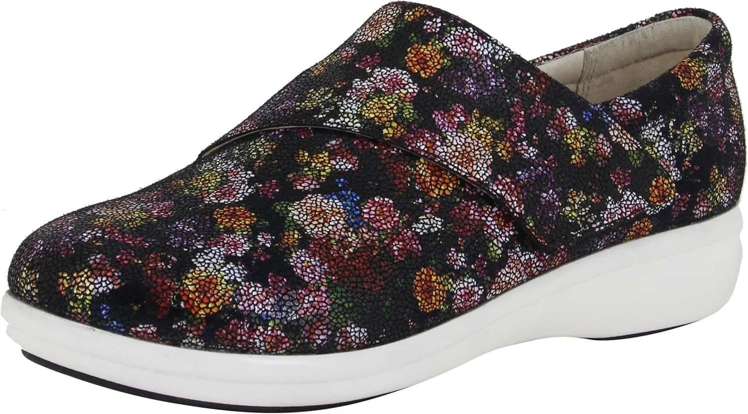 TRAQ by Alegria Qin Womens Smart Walking Shoe