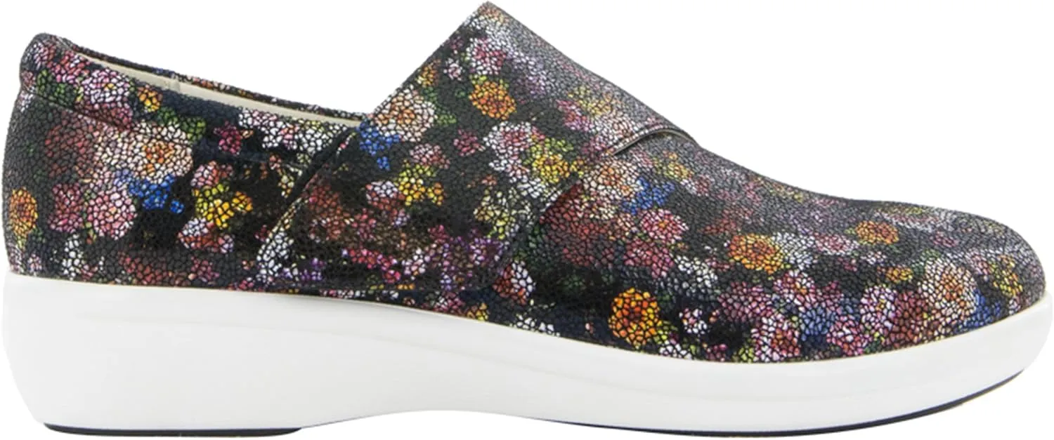 TRAQ by Alegria Qin Womens Smart Walking Shoe