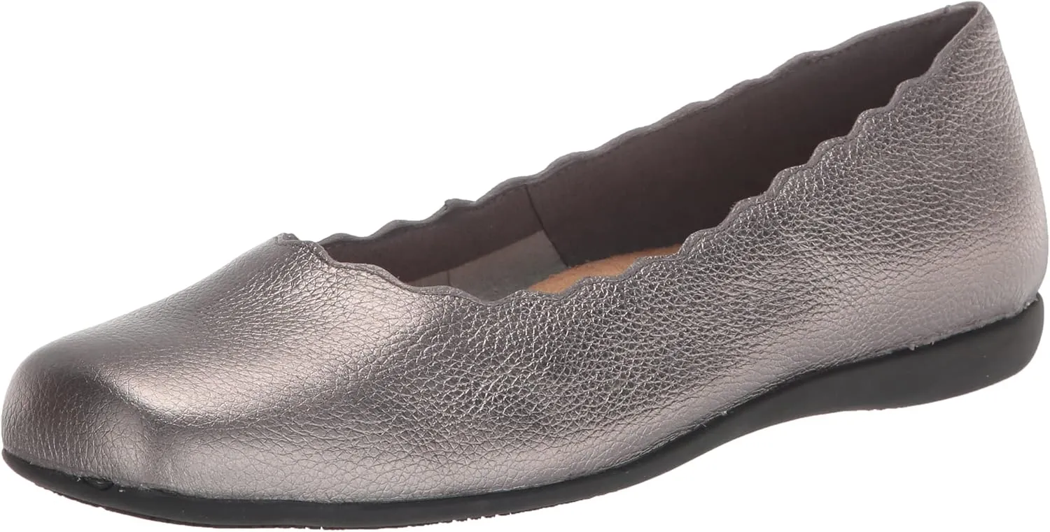 Trotters Women's Sabine Ballet Flat