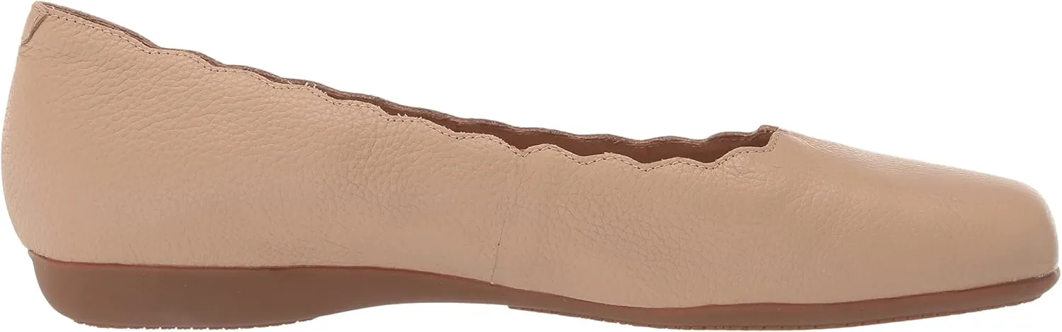 Trotters Women's Sabine Ballet Flat