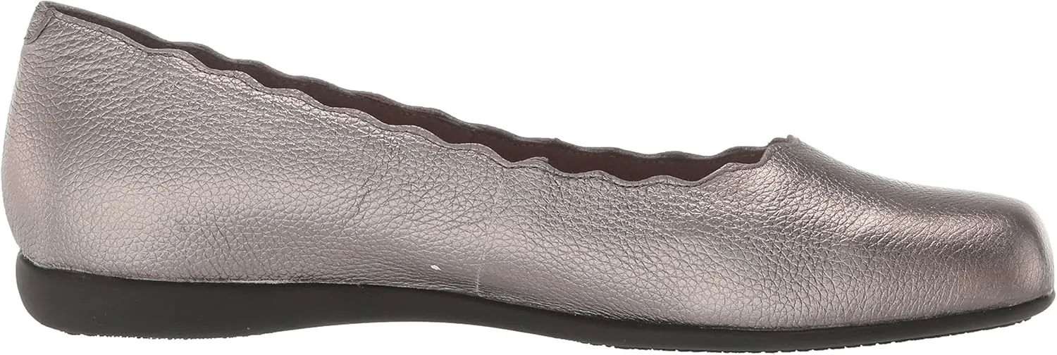 Trotters Women's Sabine Ballet Flat