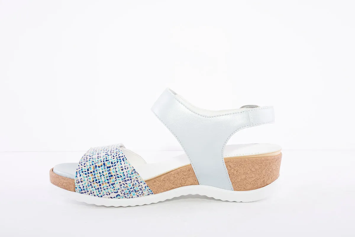WALDLAUFER - HILDA WEDGE SANDAL - LIGHT BLUE