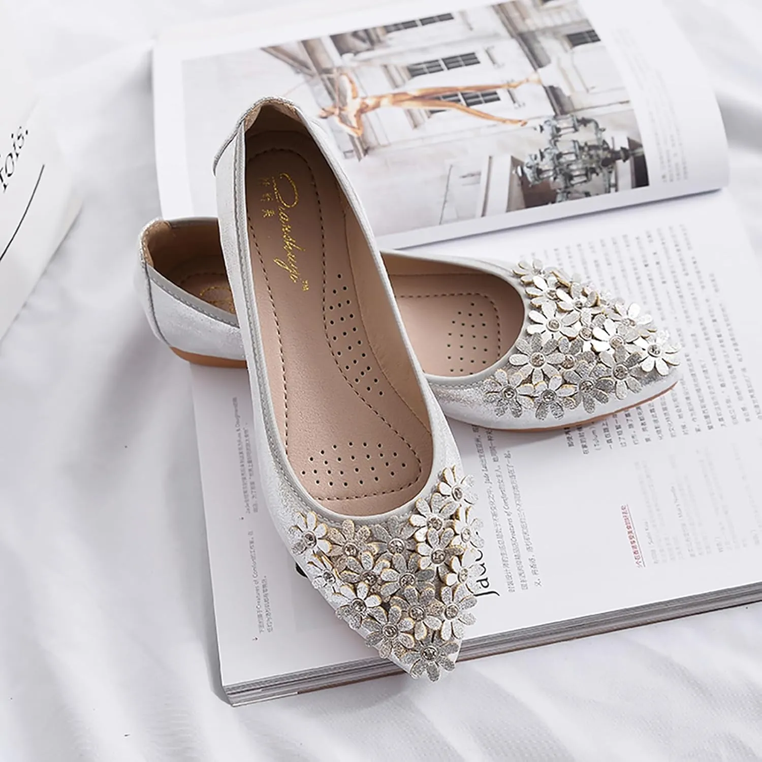 Women's Flats, Foldable Ballet Flats for Women, Flower Pionted Toe Comfort Light Weight Slip-On Dress Shoes