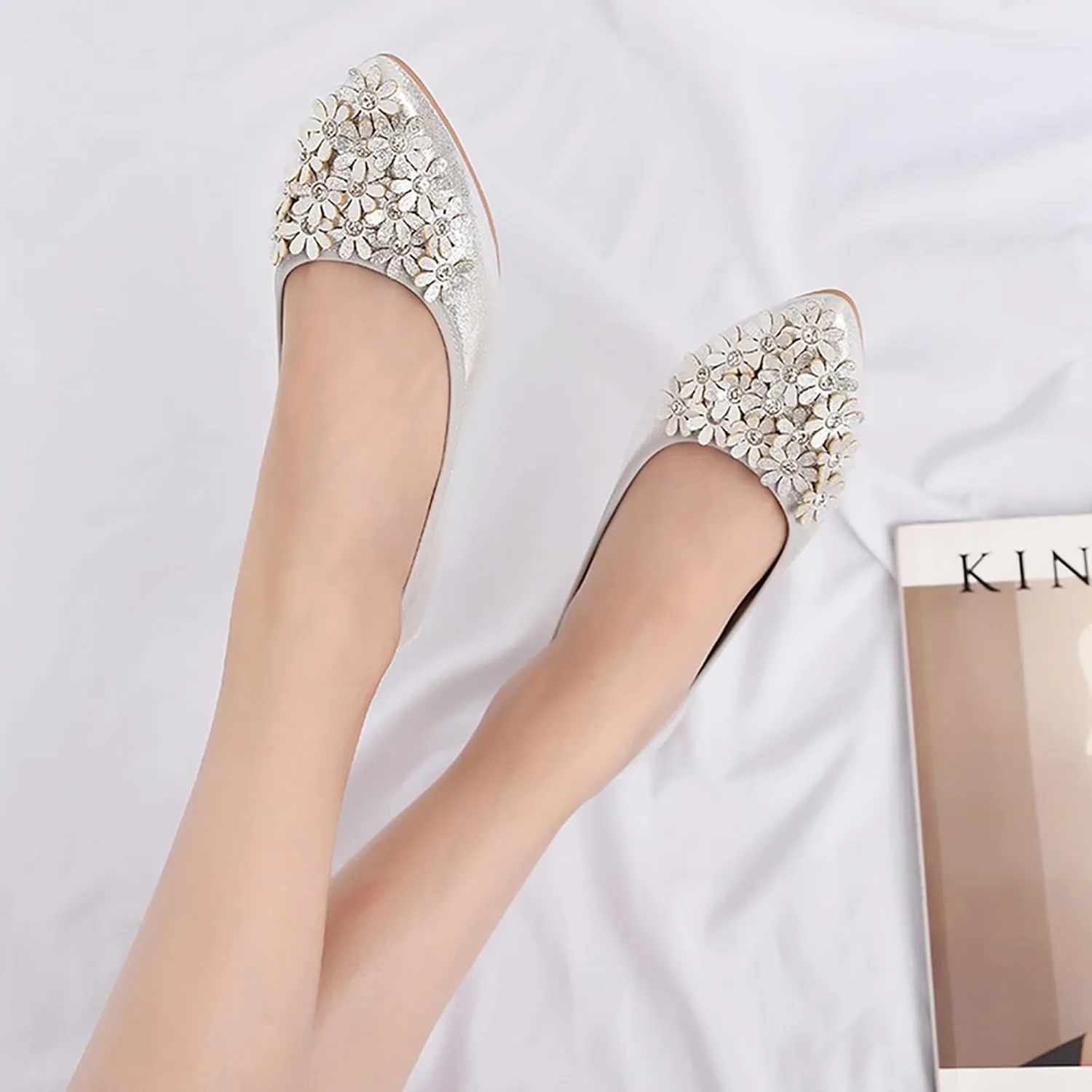 Women's Flats, Foldable Ballet Flats for Women, Flower Pionted Toe Comfort Light Weight Slip-On Dress Shoes