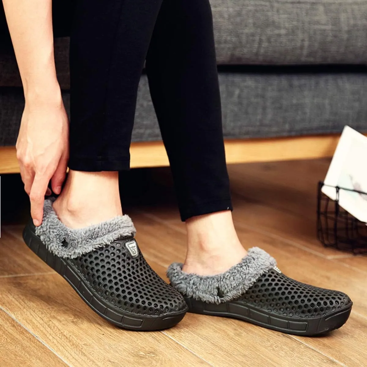 YUKTOPA Unisex Garden Clogs House Slippers Fur Lined Winter Breathable Walking Garden Shoes Warm Non-Slip Mule Footwear